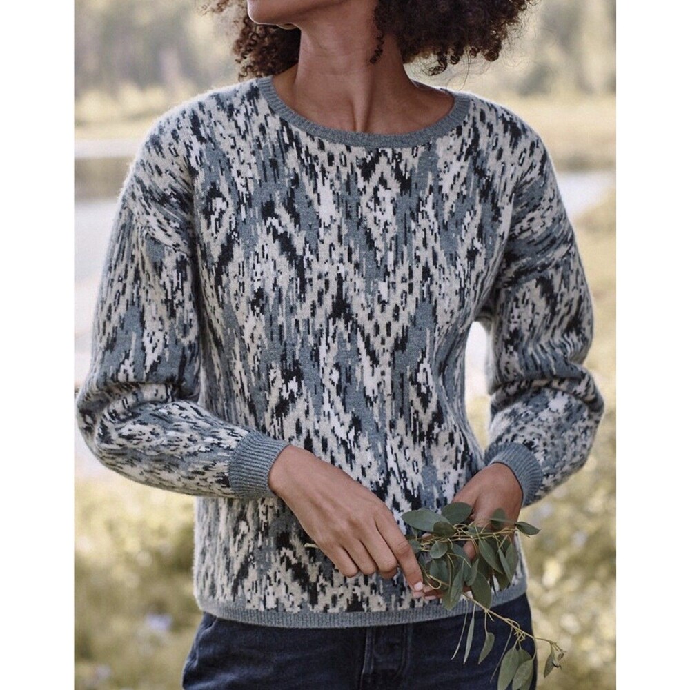 Garnet Hill 100% Cashmere Ikat Style Sweater Women’s Size Small Gray Blue White